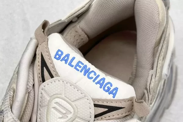 BALENCIAGA RUNNER SNEAKER IN TAUPEBLUE - BB264