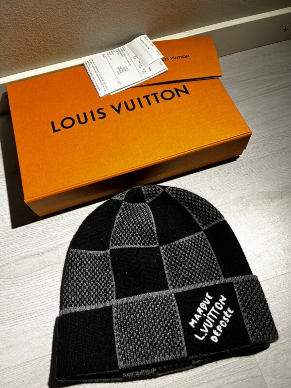 Louis Vuitton Damier Heritage Beanie - LHC27