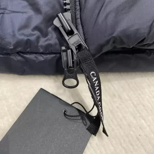 Canada Goose Crofton Puffer Jacket - CG010