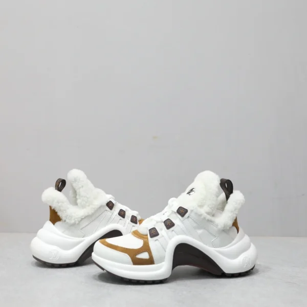 LV ARCHLIGHT SNEAKER – LSVM001