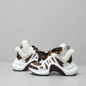 LV ARCHLIGHT SNEAKER – LSVM001