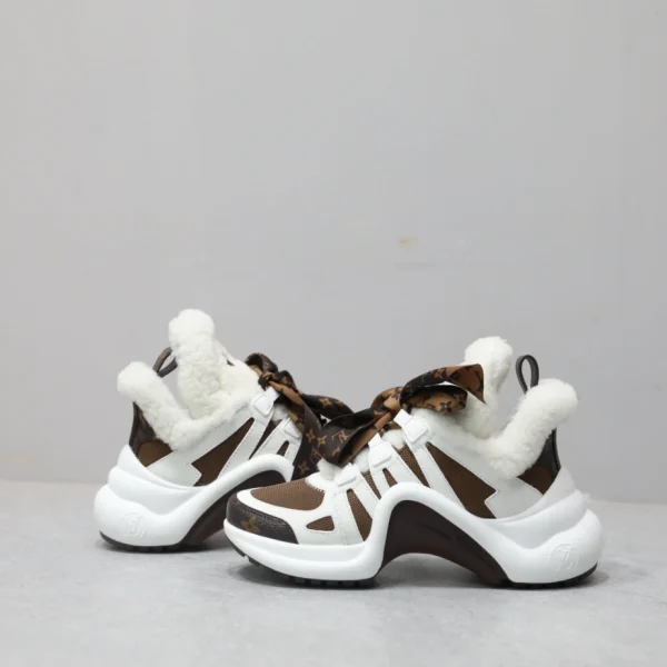 LV ARCHLIGHT SNEAKER – LSVM001