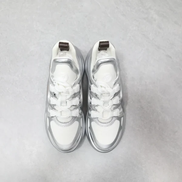 LV ARCHLIGHT SNEAKER – LSVM004