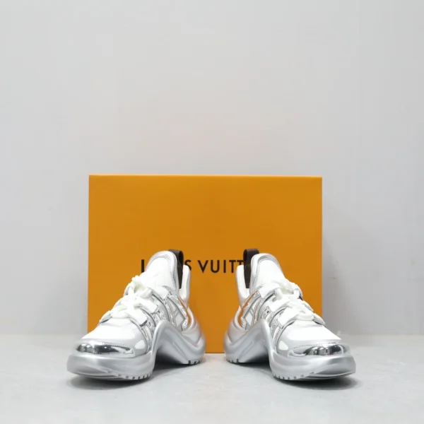 LV ARCHLIGHT SNEAKER – LSVM004