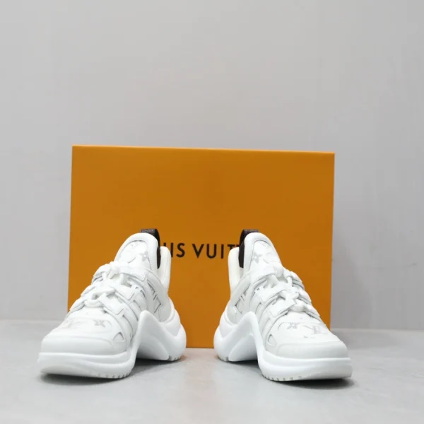 LV ARCHLIGHT SNEAKER – LSVM005