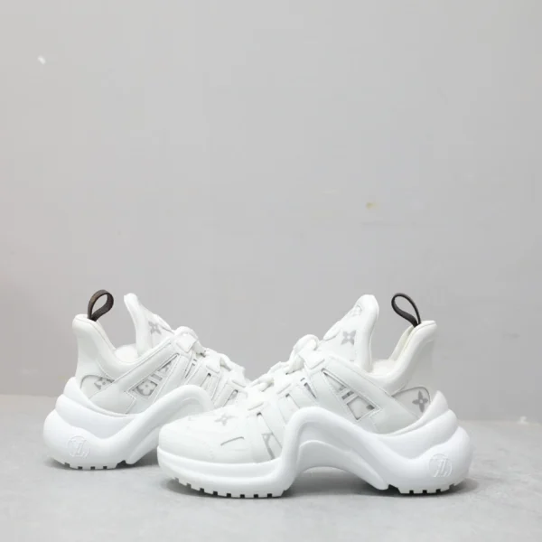 LV ARCHLIGHT SNEAKER – LSVM005