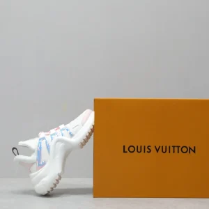 LV ARCHLIGHT SNEAKER – LSVM007