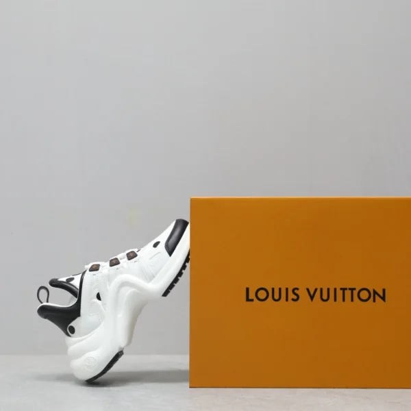 LV ARCHLIGHT SNEAKER – LSVM008