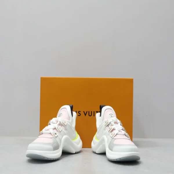 LV ARCHLIGHT SNEAKER – LSVM014