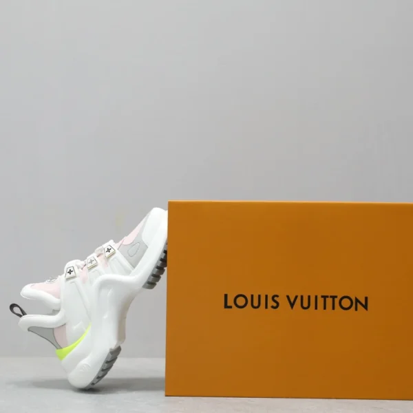 LV ARCHLIGHT SNEAKER – LSVM014