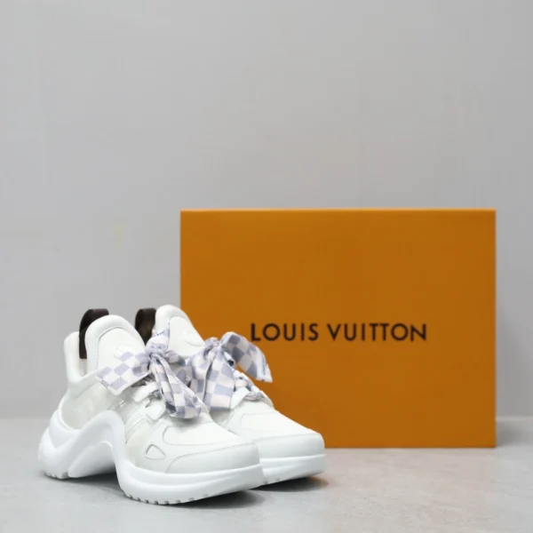 LV ARCHLIGHT SNEAKER – LSVM016