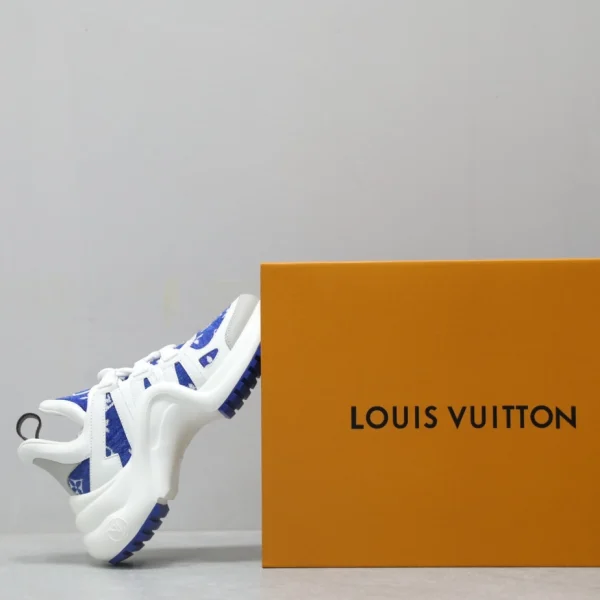 LV ARCHLIGHT SNEAKER – LSVM022