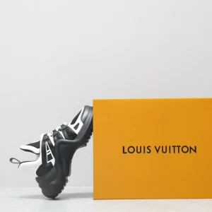 LV ARCHLIGHT SNEAKER – LSVM023