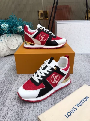 LV RUN AWAY SNEAKER – LSVM060