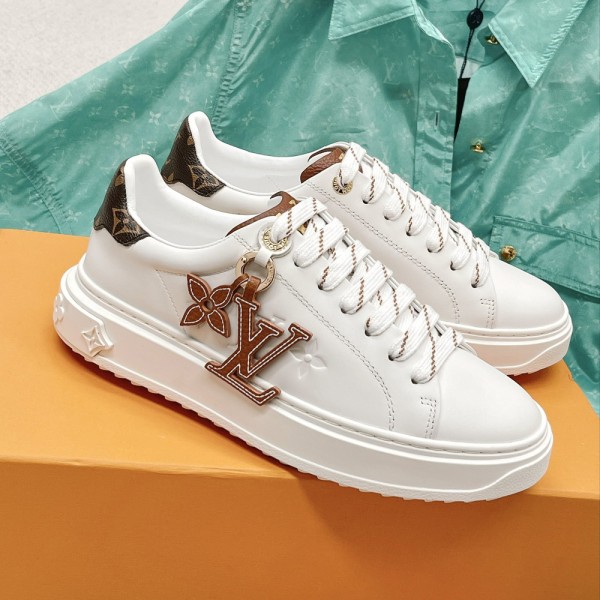 LV TIME OUT SNEAKER – LSVM033