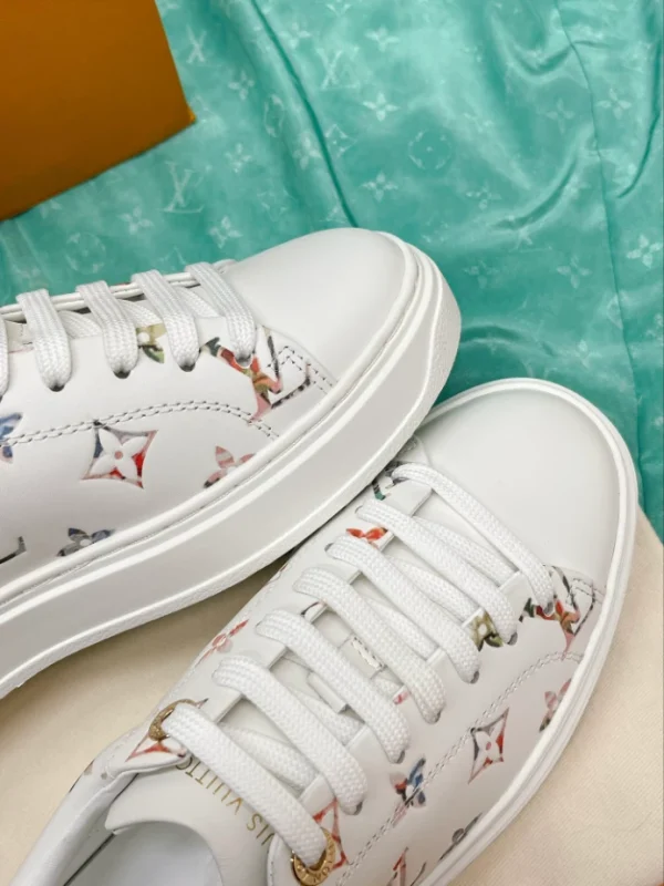 LV TIME OUT SNEAKER – LSVM034