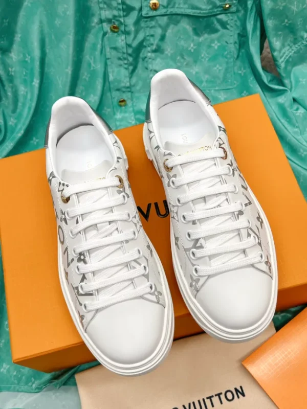 LV TIME OUT SNEAKER – LSVM036