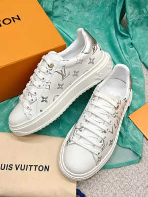 LV TIME OUT SNEAKER – LSVM036