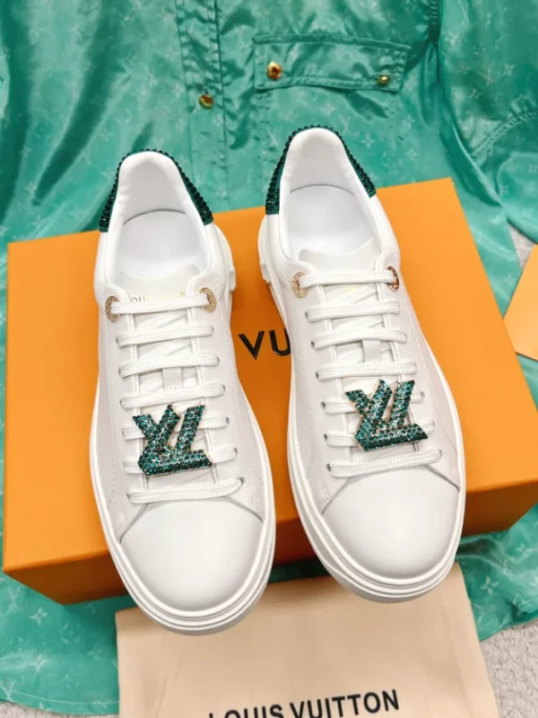 LV TIME OUT SNEAKER – LSVM037