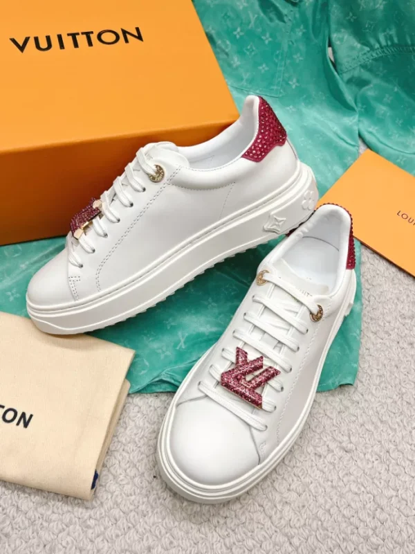 LV TIME OUT SNEAKER – LSVM038