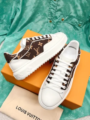 LV TIME OUT SNEAKER – LSVM043