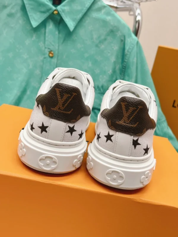 LV TIME OUT SNEAKER – LSVM044