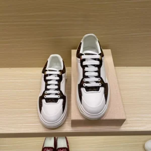 LV TIME OUT SNEAKER – LSVM054