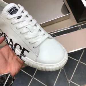 VERSACE GRECA LOGO SNEAKERS - VS63