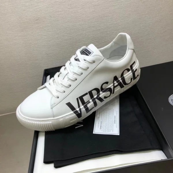 VERSACE GRECA LOGO SNEAKERS - VS63