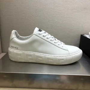 VERSACE GRECA LOW TOP SNEAKERS - VS58