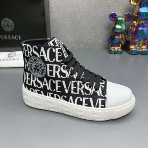 VERSACE LA GRECA LOGO PRINT HIGH TOP SNEAKER - VS66