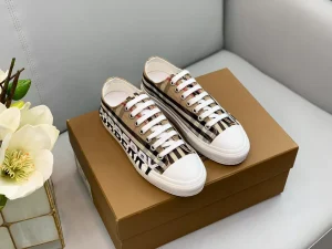 BURBERRY CHECK COTTON SNEAKERS - BBR126