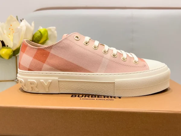 BURBERRY CHECK COTTON SNEAKERS - BBR128