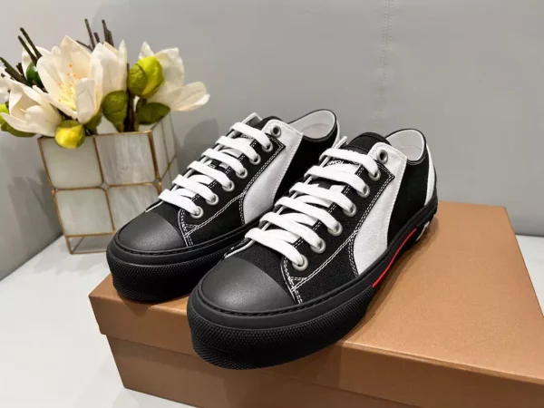 BURBERRY CHECK COTTON SNEAKERS - BBR130