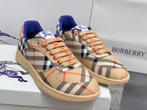 BURBERRY TERRACE CHECK SNEAKERS - BBR093