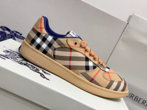 BURBERRY TERRACE CHECK SNEAKERS - BBR093