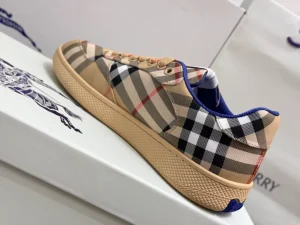 BURBERRY TERRACE CHECK SNEAKERS - BBR093