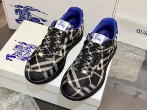 BURBERRY TERRACE CHECK SNEAKERS - BBR094