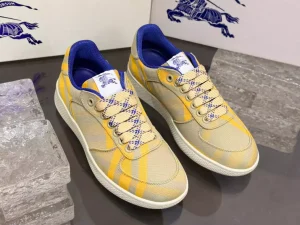 BURBERRY TERRACE CHECK SNEAKERS - BBR104