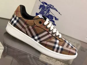 BURBERRY TERRACE CHECK SNEAKERS - BBR106