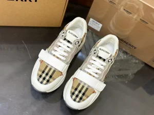 BURBERRY VINTAGE CHECK SNEAKERS - BBR107