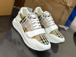 BURBERRY VINTAGE CHECK SNEAKERS - BBR107