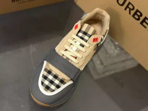 BURBERRY VINTAGE CHECK SNEAKERS - BBR108