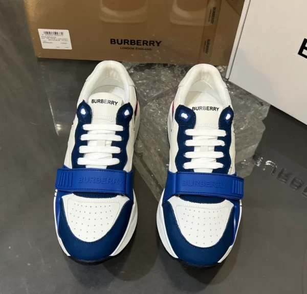 BURBERRY VINTAGE CHECK SNEAKERS - BBR109