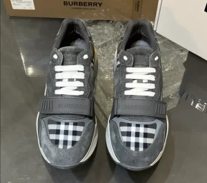 BURBERRY VINTAGE CHECK SNEAKERS - BBR110