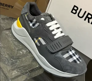 BURBERRY VINTAGE CHECK SNEAKERS - BBR110