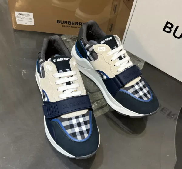 BURBERRY VINTAGE CHECK SNEAKERS - BBR111