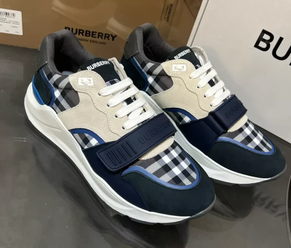 BURBERRY VINTAGE CHECK SNEAKERS - BBR111