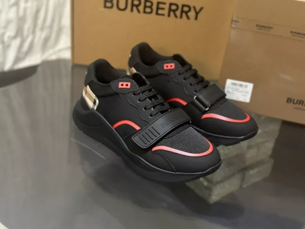 BURBERRY VINTAGE CHECK SNEAKERS - BBR113