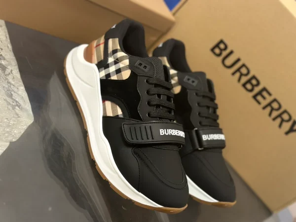 BURBERRY VINTAGE CHECK SNEAKERS - BBR114